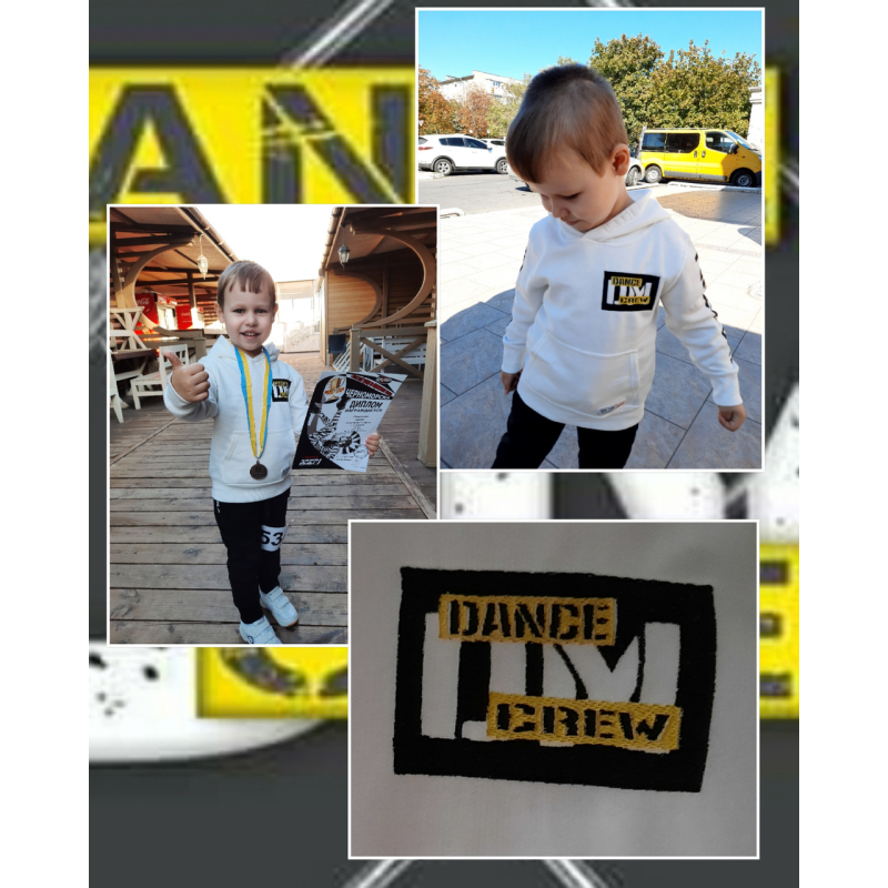 Виготовлення нашивки на худі DM